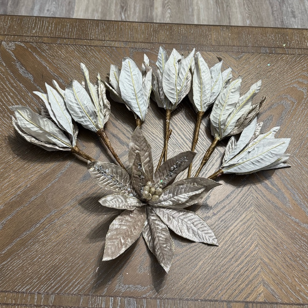 Elegant velvet flower stem pick ornaments for tree shimmering and glitter detail